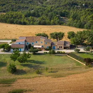 Domaine De La Marie Dans Le Luberon , Peypin-d'Aigues France